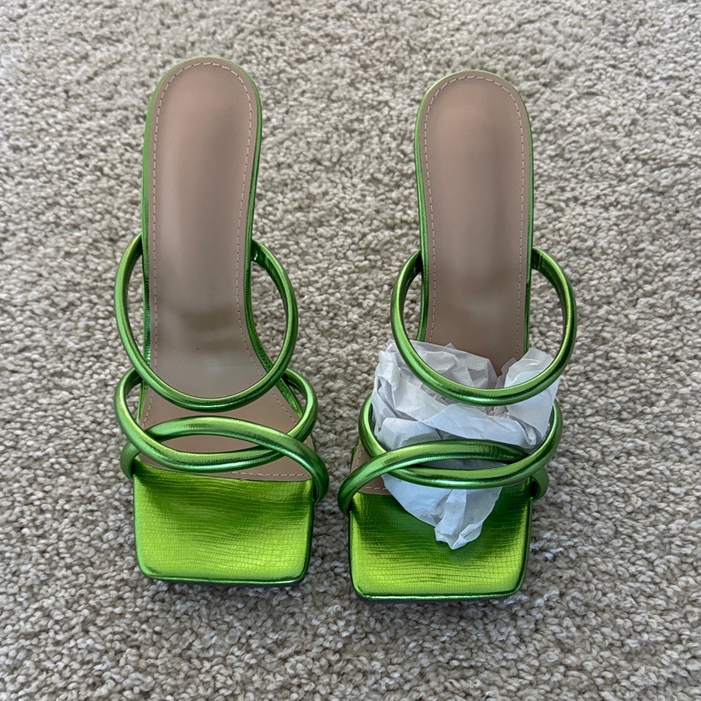SHEIN Vibrant Green Strappy Heels